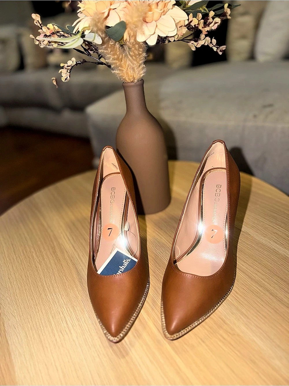 BCBGeneration Hiarlia Chain Trim Pointed Toe Pump Brown US 7